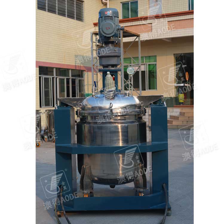 龍門式(shi)液壓升降(jiàng)脫泡機